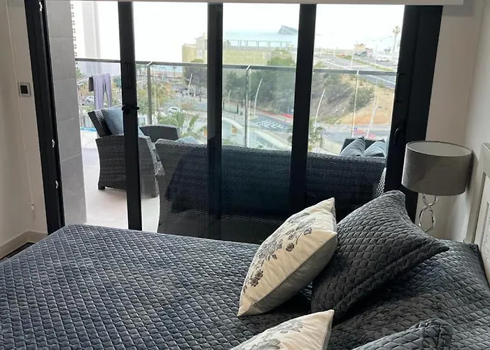Sunset Waves - Modern Luxury 2 Bedroom Daire