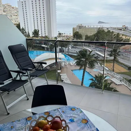 Sunset Waves - Modern Luxury 2 Bedroom Lejlighed